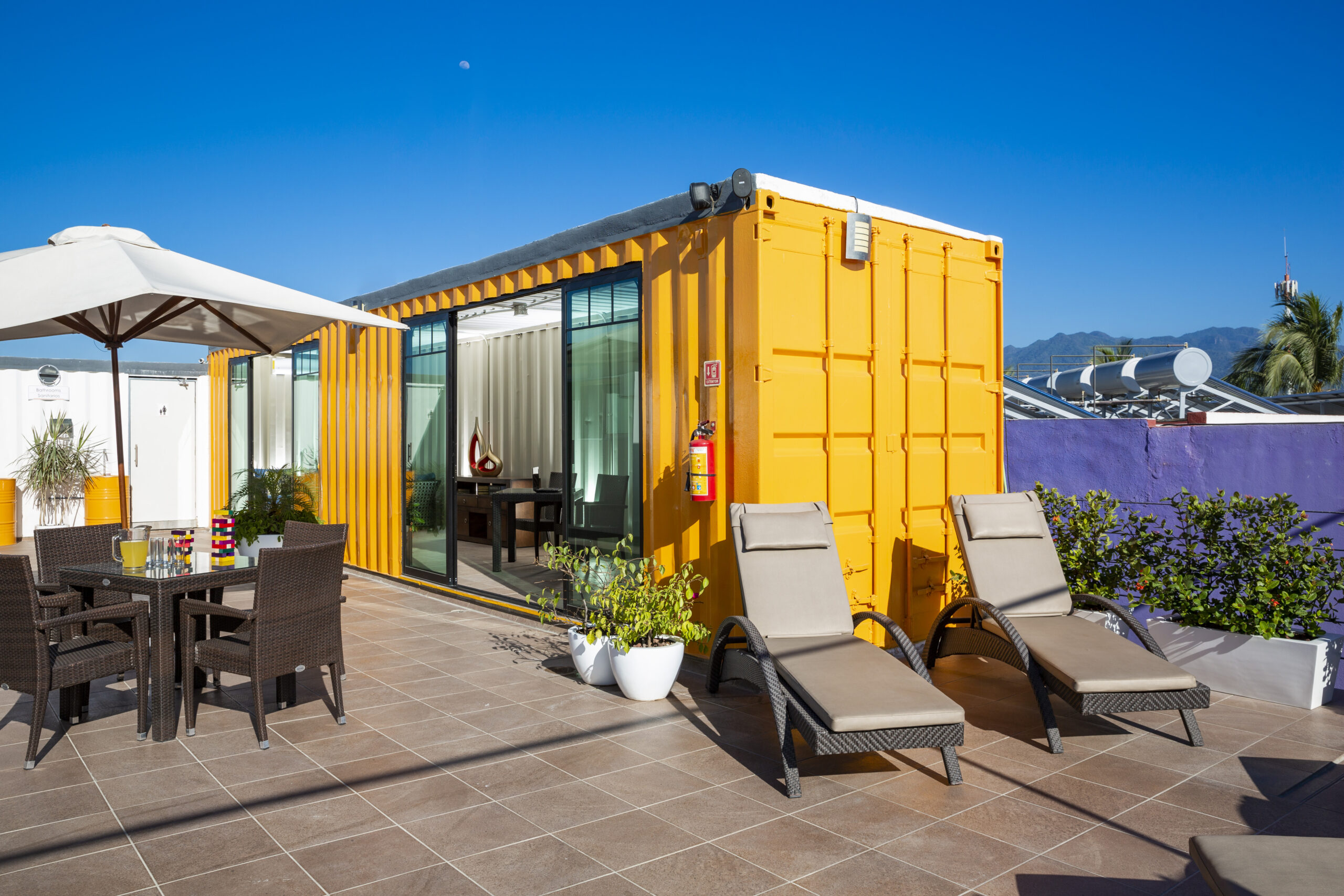 Container Hotel